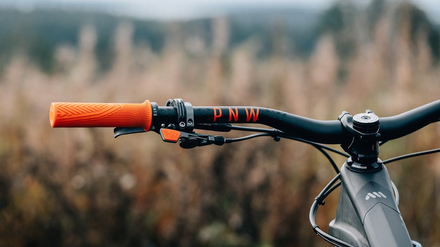 PNW Components Loam Grips and Range Handlebar KW Edition Reviewed by NSMB
